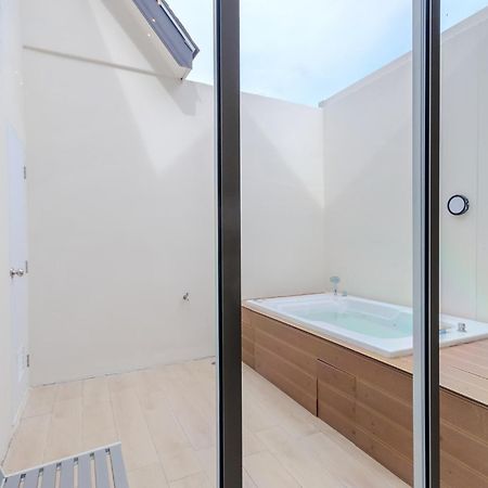 Appartement Nidhra นิทรา à Ban Lat Krachaeng Extérieur photo