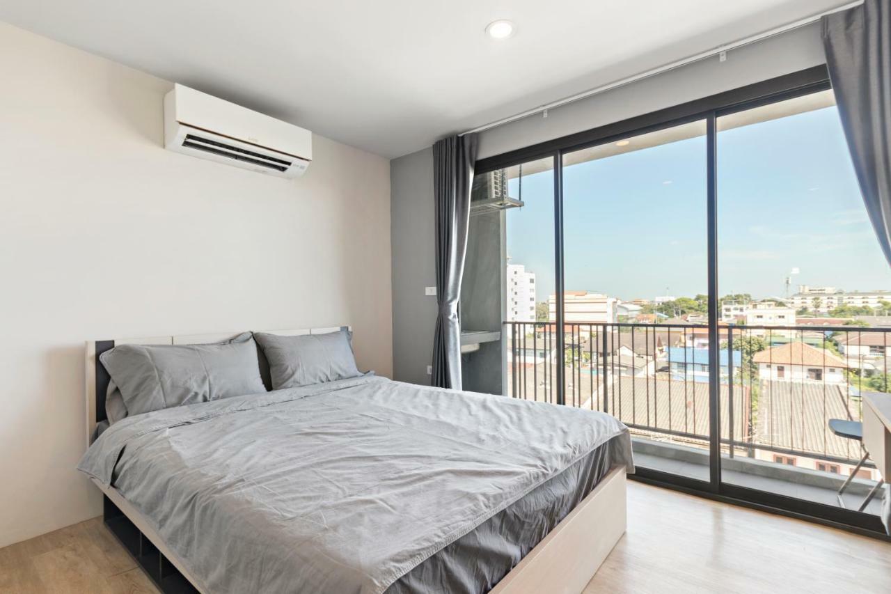 Appartement Nidhra นิทรา à Ban Lat Krachaeng Extérieur photo